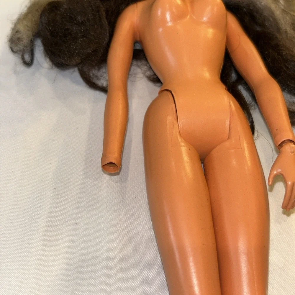 Vintage 1975 IDeal Tuesday Taylor Doll ‎ Blonde/Black Hair Head Swivels